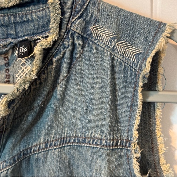 NWT Cruel Girl Denim and Brown Sleeveless Top Size XL - Picture 3 of 9
